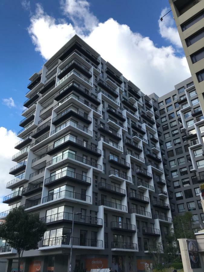 1410 Habitacion En Lujoso Departamento - Atelier 基多 外观 照片