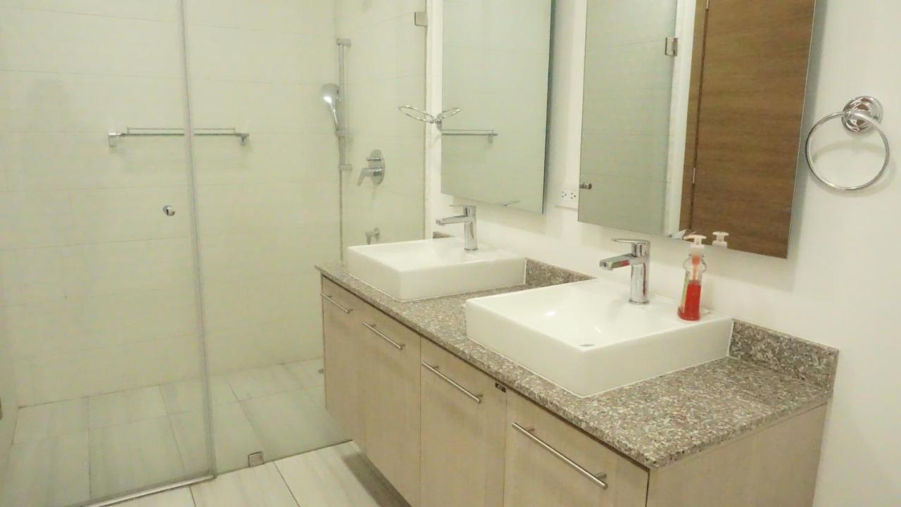 1410 Habitacion En Lujoso Departamento - Atelier 基多 外观 照片