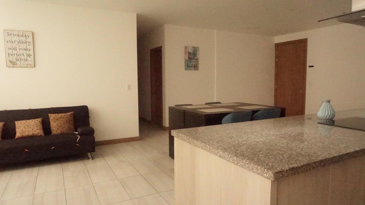 1410 Habitacion En Lujoso Departamento - Atelier 基多 外观 照片