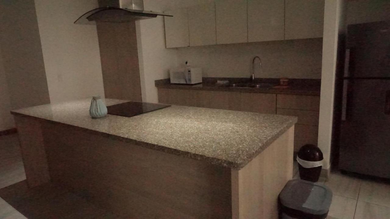 1410 Habitacion En Lujoso Departamento - Atelier 基多 外观 照片